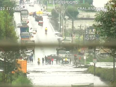 Lluvias provocaron el desbordamiento del río San Nicolás en Sangolquí
