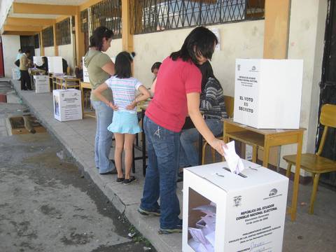 Las urnas se abren otra vez a 10 meses de última elección