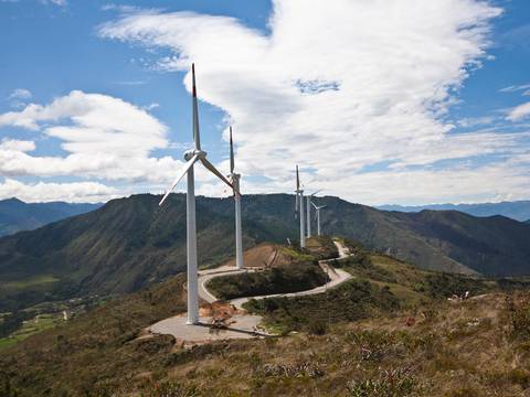 Proyectos eléctricos en Ecuador tienen 22 interesados