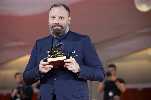 Quién es Yorgos Lanthimos, el director de ‘Pobres criaturas’, la segunda película más nominada a los Óscar 