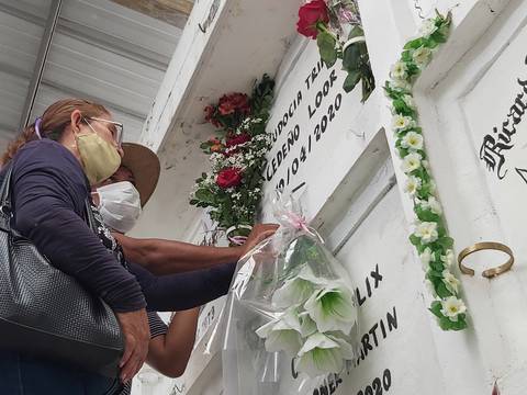 Medidas de bioseguridad y aforos controlados en los principales cementerios de Guayaquil para los días previos y posteriores al feriado de Difuntos