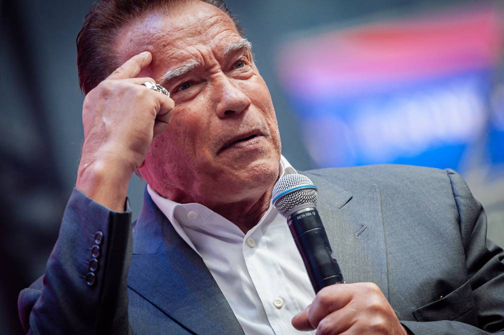 Was geschah mit Arnold Schwarzenegger und der Uhr, die er nicht beim deutschen Zoll angemeldet hatte?  |  Menschen |  Unterhaltung