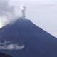 Volcán Tungurahua vuelve a lanzar ceniza