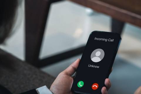 Pasos para silenciar llamadas de números desconocidos en WhatsApp