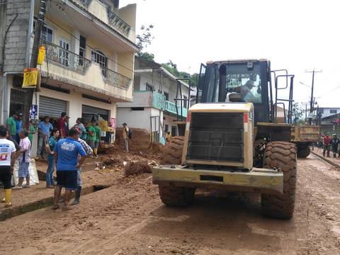 Cinco fallecidos en deslizamiento que afectó a dos viviendas en Bucay