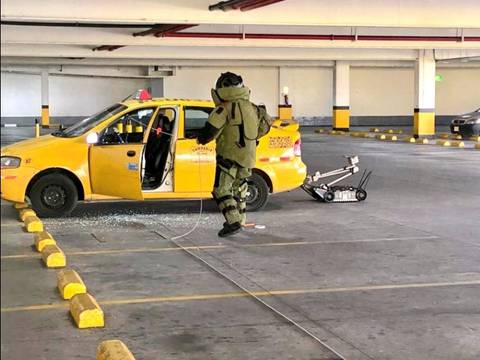 Policía descartó supuesta amenaza de artefacto explosivo en un vehículo, en el norte de Quito