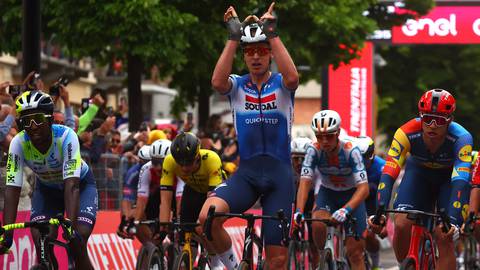 Giro de Italia: Tim Merlier gana la tercera etapa, Jhonatan Narváez con el lote principal en meta