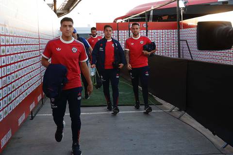 Chile se despide de su afición y viaja a Quito para medirse con Ecuador por eliminatorias