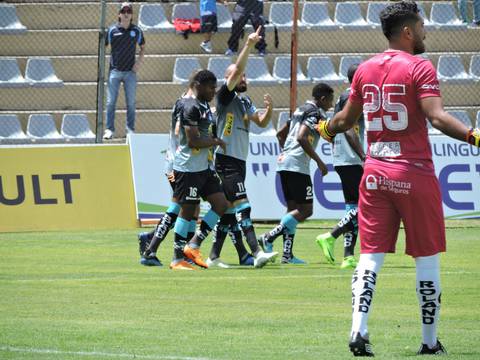 Macará goleó sin compasión a Guayaquil City 6-1, el peor equipo del año