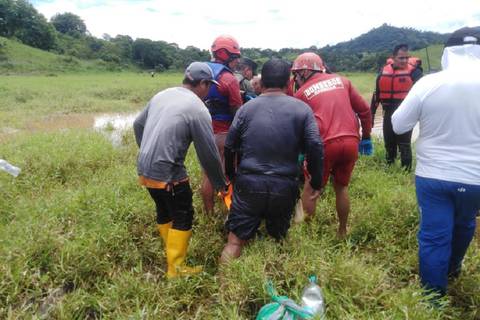 En Arenillas hallaron el cuerpo de una de las cuatro personas arrastradas por el río Blanco