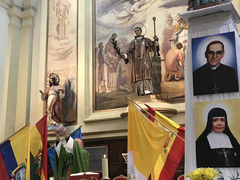 Los inmigrantes devotos de Narcisa de Jesús celebraron los 10 años de su canonización, en Madrid