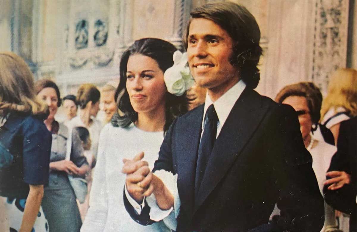 Y aquí seguimos”: Raphael celebra sus 80 años junto a su esposa, la aristocrática Natalia Figueroa que se fijó en un humilde recadero y con quien se casó en discreta boda en