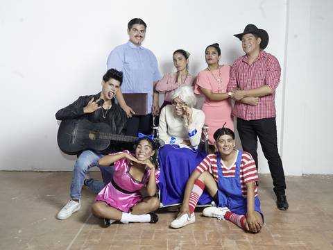Obras de teatro en Garza Roja son ejecutadas por jóvenes actores de la nueva Escuela de Arte Dramático del parque cultural