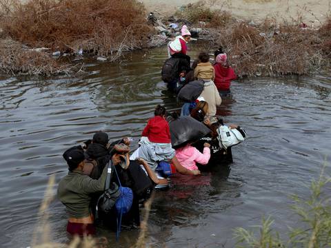 Leyes migratorias que se aplicarán en Texas desde el 2024