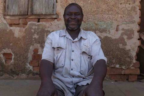 “Antes era una broma, ahora son problemas”: Así es la vida del ugandés padre de 102 hijos y abuelo de 578 nietos