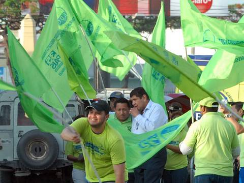 Contraloría: CNE no verificó datos de las campañas de Alianza PAIS