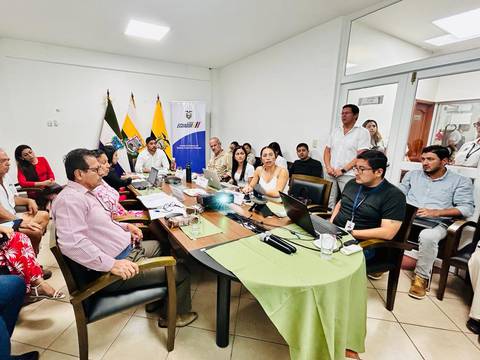Asambleístas inician fiscalización al incremento de tasa de ingreso a Galápagos