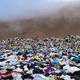 Investigan daño ambiental por vertedero de ropa usada en desierto de Atacama