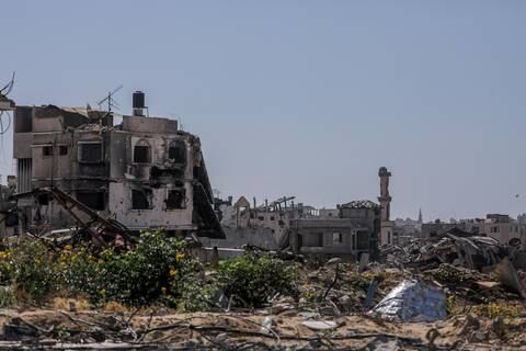 Israel bombardea Gaza en plenas negociaciones de tregua con Hamás