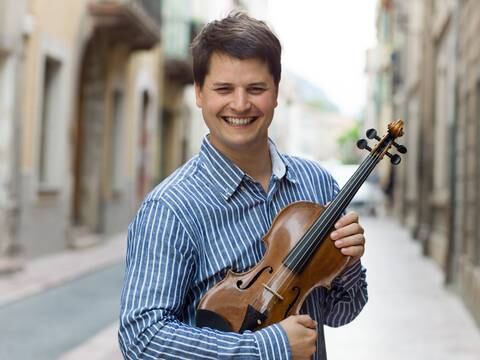 ‘Se dice que el violín es el instrumento más parecido al canto’, afirma Roman Patočka, el violinista de República Checa que está de visita en Guayaquil