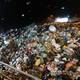 Las estaciones de basura colapsan en Quito por falta de maquinaria y saturación en relleno de El Inga