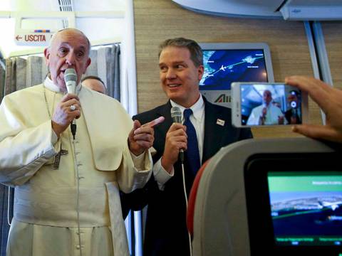 Sin dar fecha de visitarla, el papa Francisco envía bendición a Argentina
