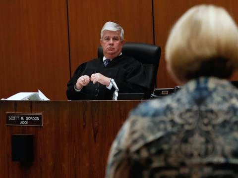 Juez rechaza cerrar caso de agresión sexual contra Roman Polanski