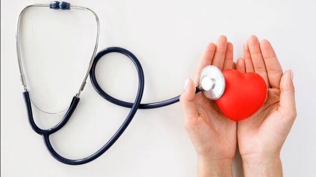 ¿Qué significa tener colesterol pegajoso? Cómo afecta la salud cardiovascular y las arterias