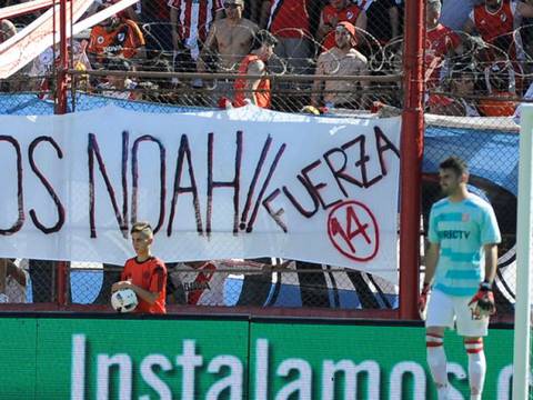 Hinchas de River Plate dan apoyo a hijo de Michael Bublé y Luisana Lopilato