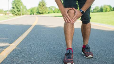 Vitaminas para fortalecer los huesos y articulaciones: si te duelen las piernas, rodillas y pies es posible que te falten