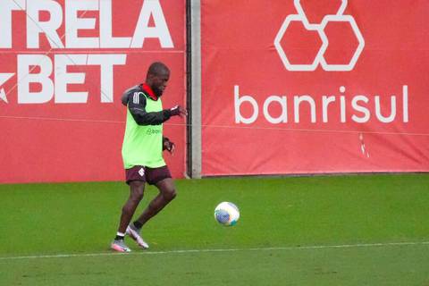 ¡‘Superman’ regresa! Enner Valencia reaparece en entrenamiento del Inter de Porto Alegre