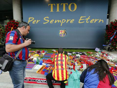 El Camp Nou se vistió de luto para despedir a Tito Vilanova