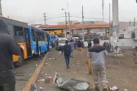 Un fallecido y 22 heridos por explosión en gasolinera en Lima