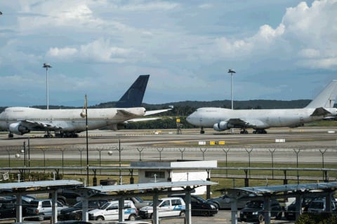 Malasia publica anuncio para buscar a propietarios de tres Boeing abandonados