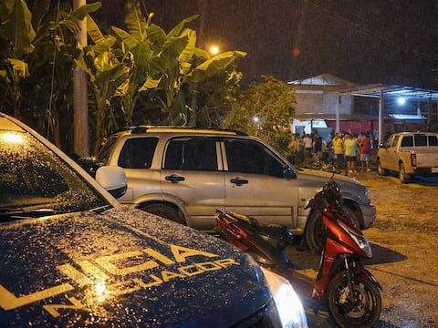 Hija se esconde bajo camión y ve morir a sus padres y empleado de hacienda en El Oro