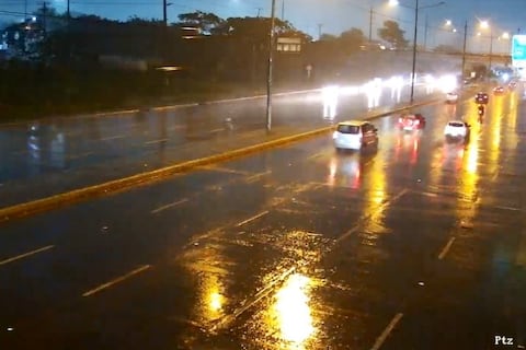 Intensa lluvia en sectores del norte y suroeste de Guayaquil este viernes, 6 de febrero