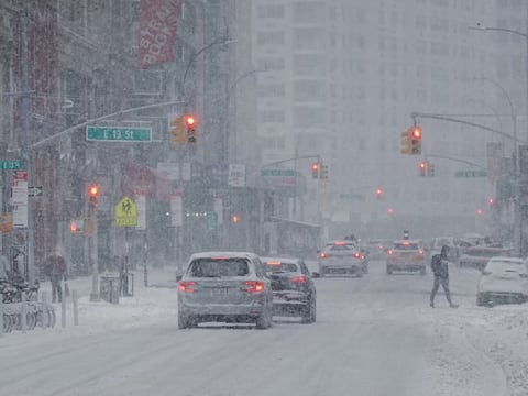 Pronostican fuertes nevadas y chubascos para los días de Navidad en Estados Unidos: en estos lugares habrá buen tiempo y cielos soleados