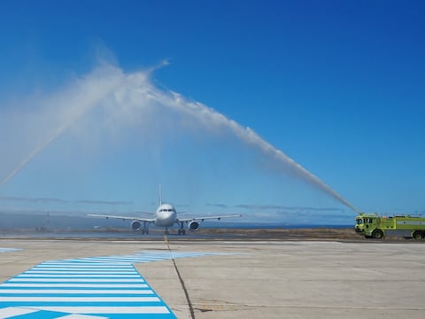 Latam realizó primer vuelo Cuenca-Quito-Baltra