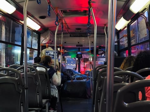 La “lucha por el centavo” y la falta de experiencia: los problemas del transporte público en Quito