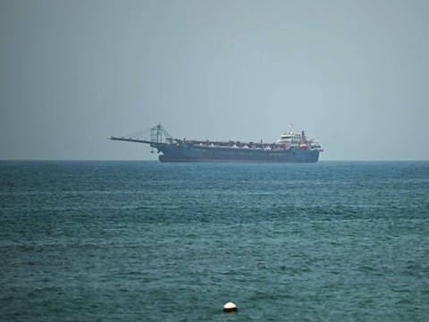 Irán amenaza con atacar bases y buques de EE.UU.: “Esperamos la orden de abrir fuego”