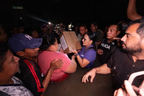 Gobierno entrega ayuda humanitaria a los afectados por lluvias en Milagro