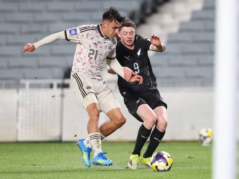 Nueva Zelanda humilla a Chile 4-1 en Eden Park y consigue histórica victoria