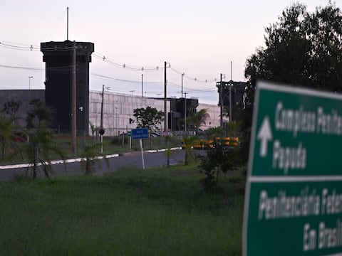 Jair Bolsonaro es trasladado a una cárcel con mejores condiciones en Brasil