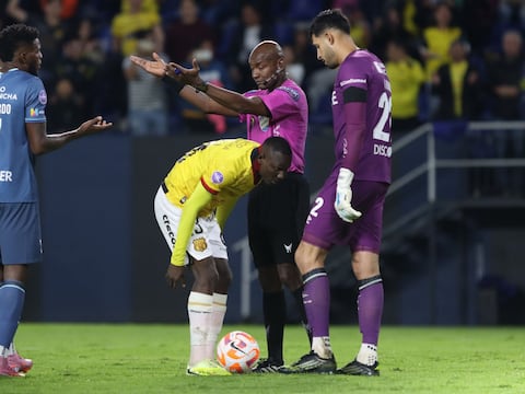 Antonio Alvarez, presidente de Barcelona SC, y su contundente crítica al arbitraje: ‘Hacemos un llamado a que se trabaje analizando a los árbitros del fútbol ecuatoriano’