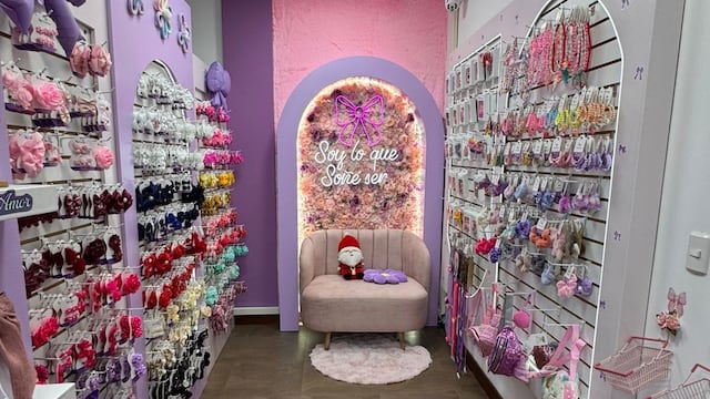 Marca de vinchas de Azuay abre su primera tienda física tras una década de ventas al por mayor