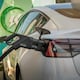 Alza en el precio de la gasolina impulsa el interés por vehículos eléctricos en EE. UU.