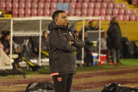 César Farías transmite calma en Barcelona SC: ‘Nadie está lesionado, están todos aptos para jugar’