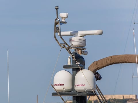 Radar con IA: nueva tecnología china capaz de diferenciar con precisión drones señuelo, objetivos reales y ataques en enjambre