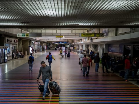 Denuncian que periodistas argentinos del canal C5N fueron expulsados ‘sin explicación’ de Venezuela