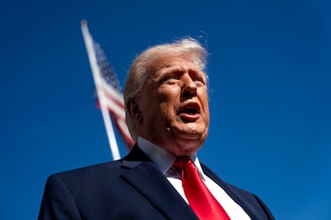 Donald Trump acusa al papa León XIV de ser “débil” en política exterior